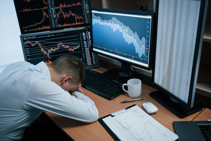 Bitcoin’s major safety net just snapped. Why a drop below $85,000 might risk more selloff