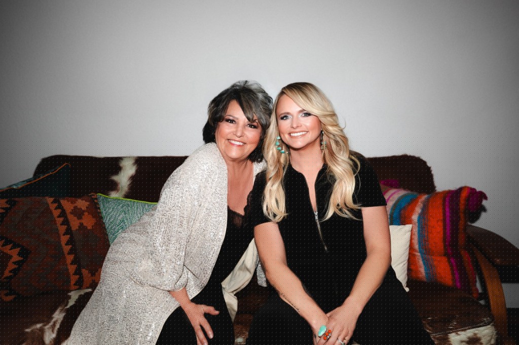 Miranda Lambert’s MuttNation Foundation Gifts $255K in Surprise Grants to Animal Welfare Groups