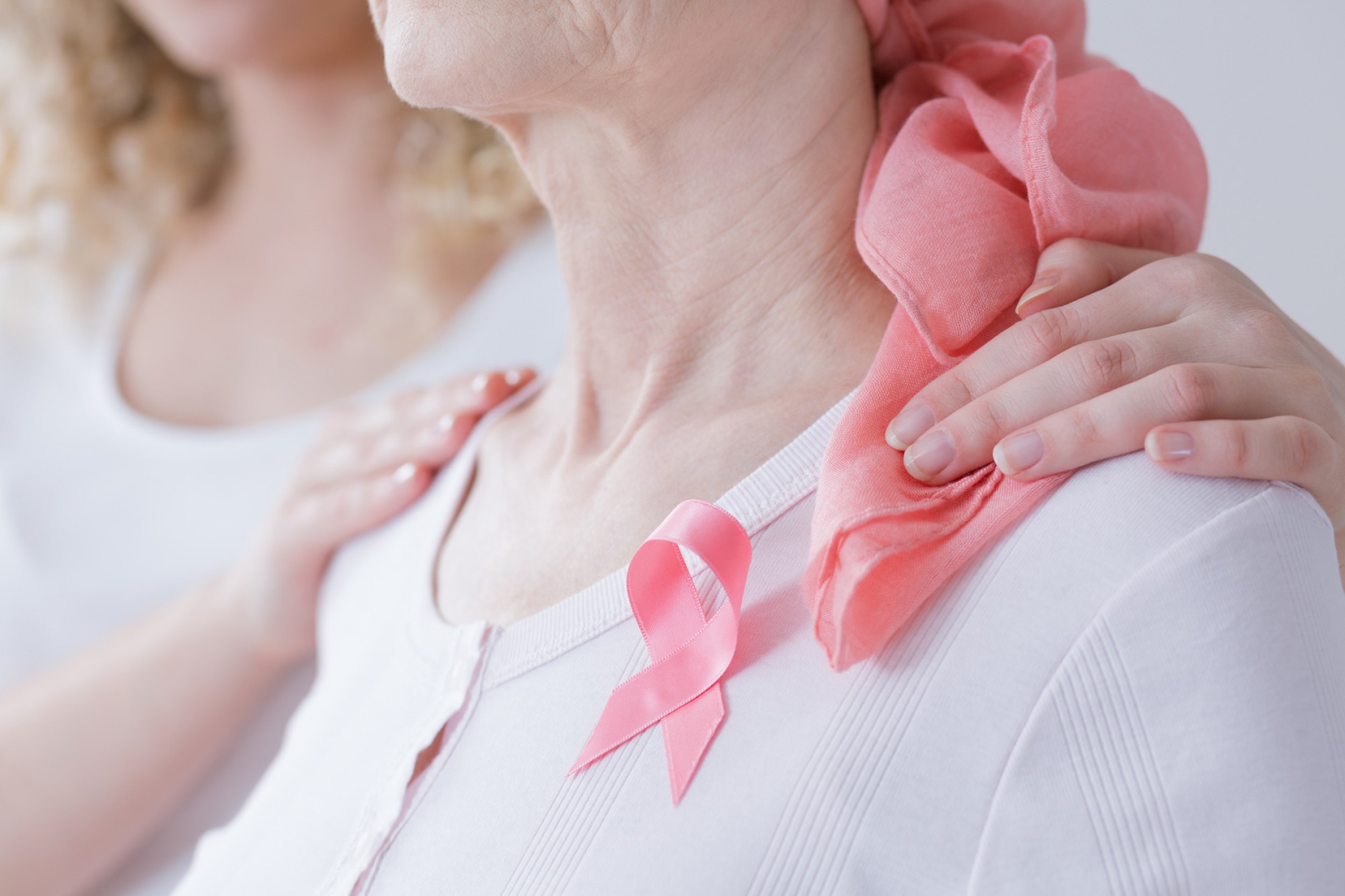 40 de ani de conștientizare a cancerului de sân: peste jumătate de milion de vieți salvate