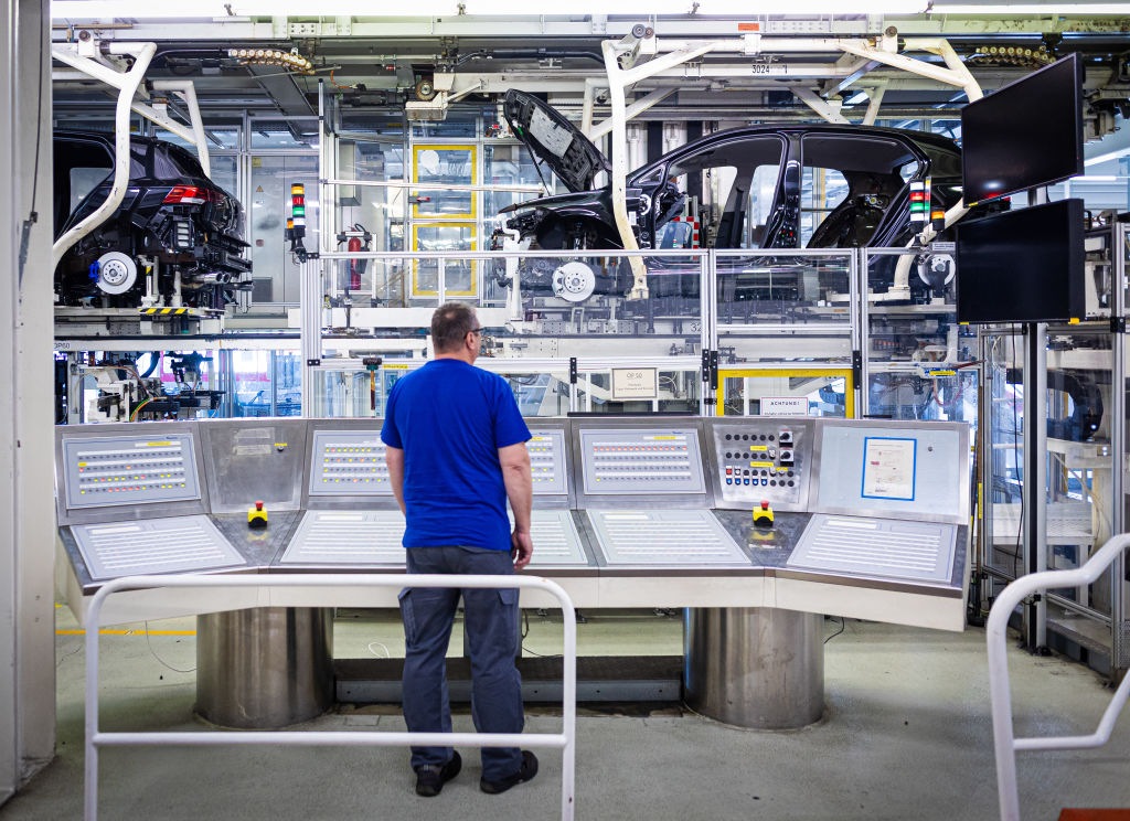 Brussels bows to carmaker pressure on Euro 7 standards