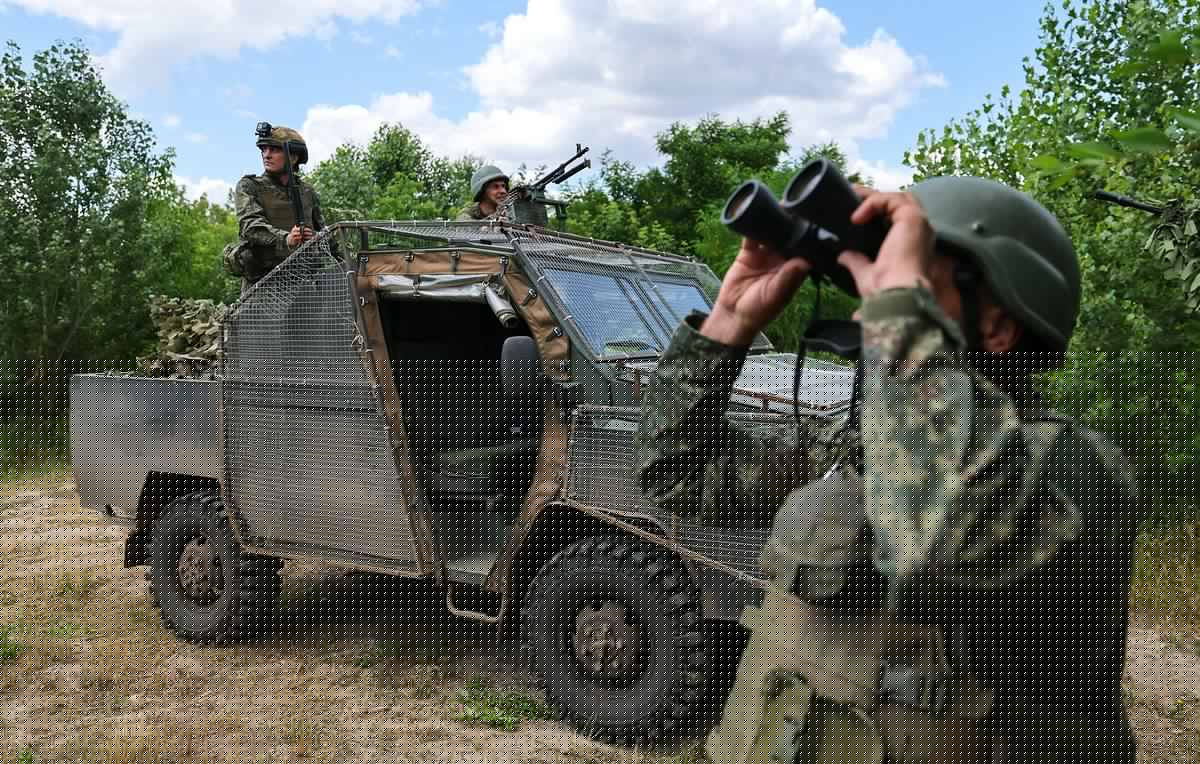Russian troops liberate two communities in Ukraine operation over past day — top brass