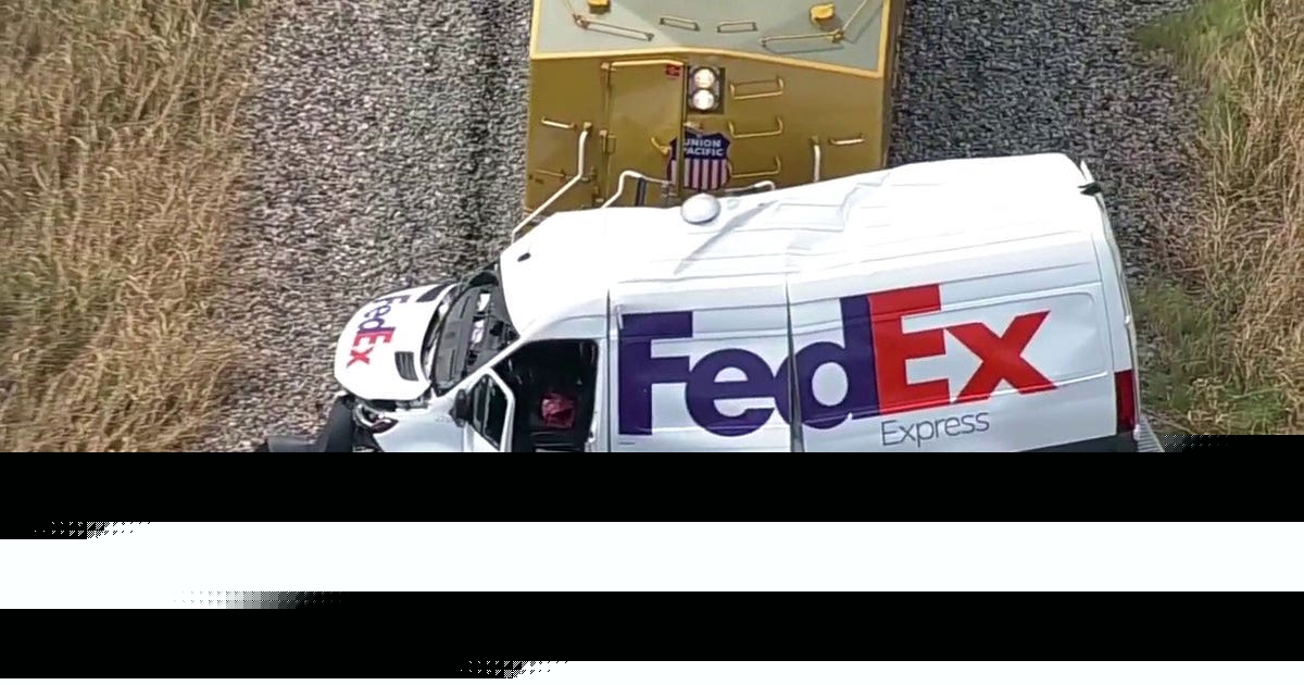 Train slams into FedEx truck in Texas killing 1, injuring another