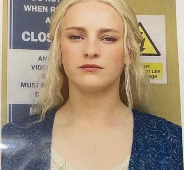 /r/freefolk - Feeling cute later might ruin my sister’s coronation | /r/FreeFolk