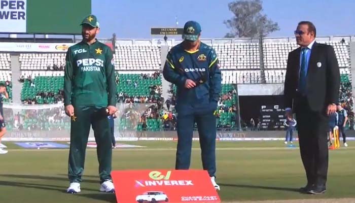 Pakistan opt to bat first in opening T20 against Australia