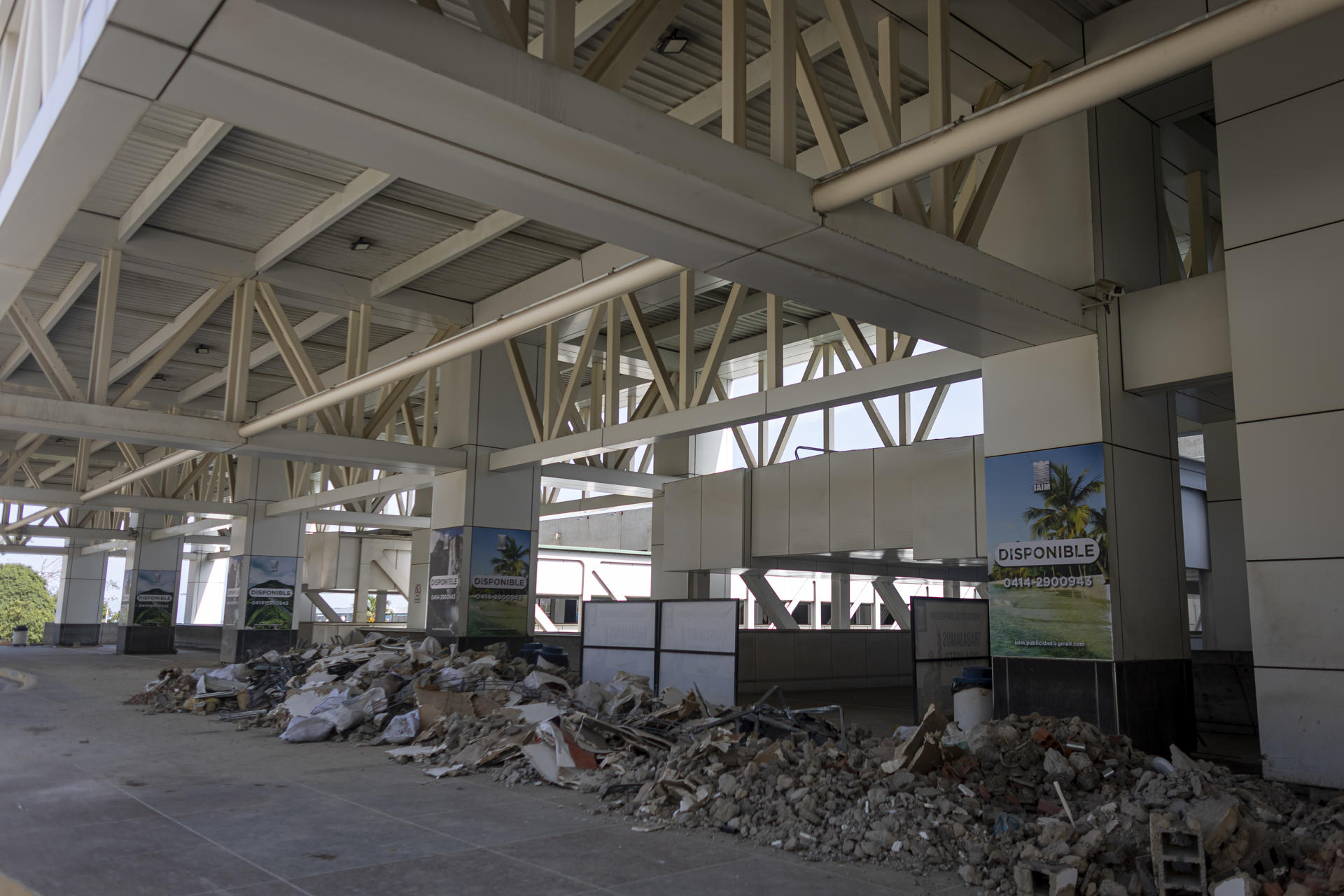 Construyen terminales temporales en Aeropuerto Internacional de Maiquetía