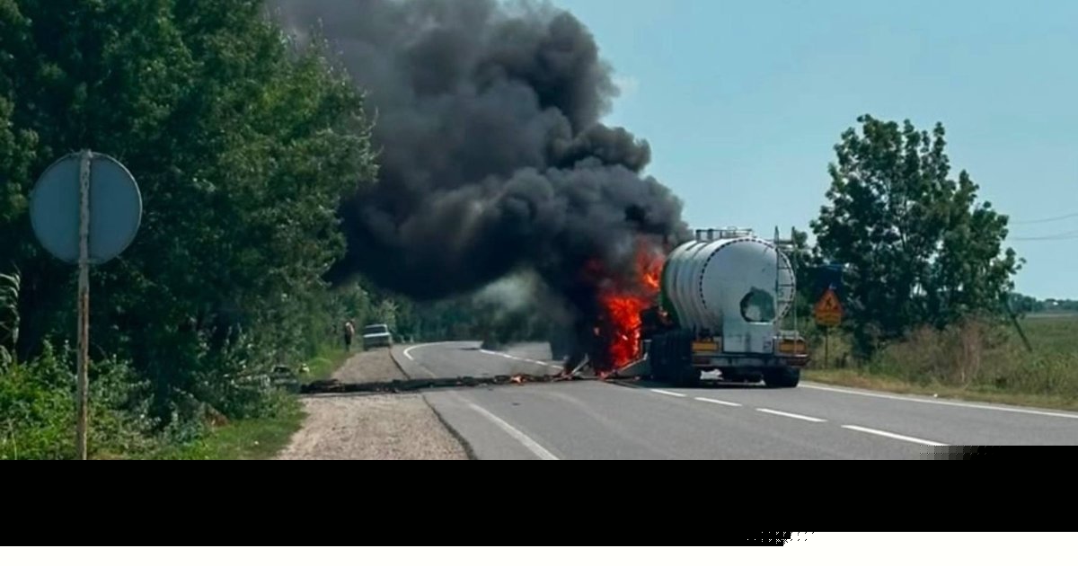 Рашисты нанесли удар по грузовику и легковому автомобилю на Одесщине: погибли 2 человека, трое пострадали. ФОТО