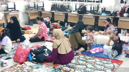 Kebon Pala Jaktim Banjir 2 Meter Lebih, Ratusan Warga Terpaksa Mengungsi