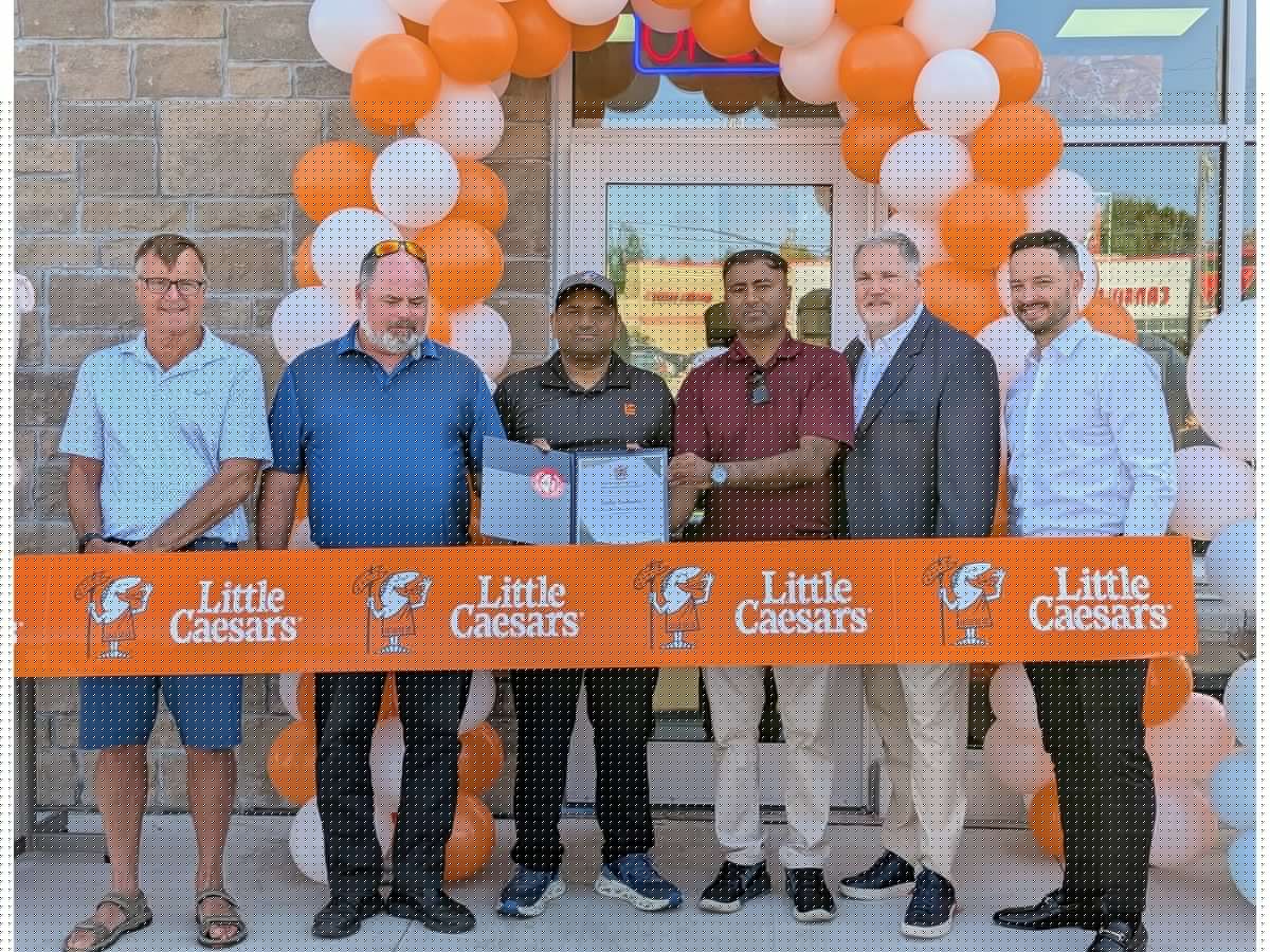 Little Caesars Pizza opens new location in Pearson Plaza