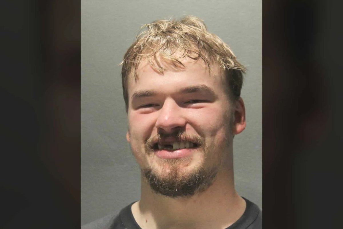 Comment on Alex Alexeyev pepper-sprayed and arrested for public intoxication after physical altercation in Arlington, VA by Alex Alexeyev placed on NHL waivers by Pittsburgh Penguins | RMNB