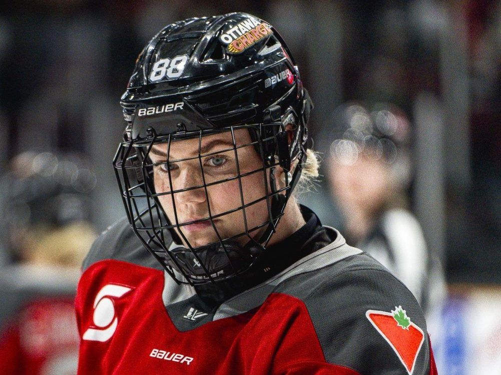 Engaged women's hockey players Ronja Savolainen, Anna Kjellbin on opposite teams at Olympics