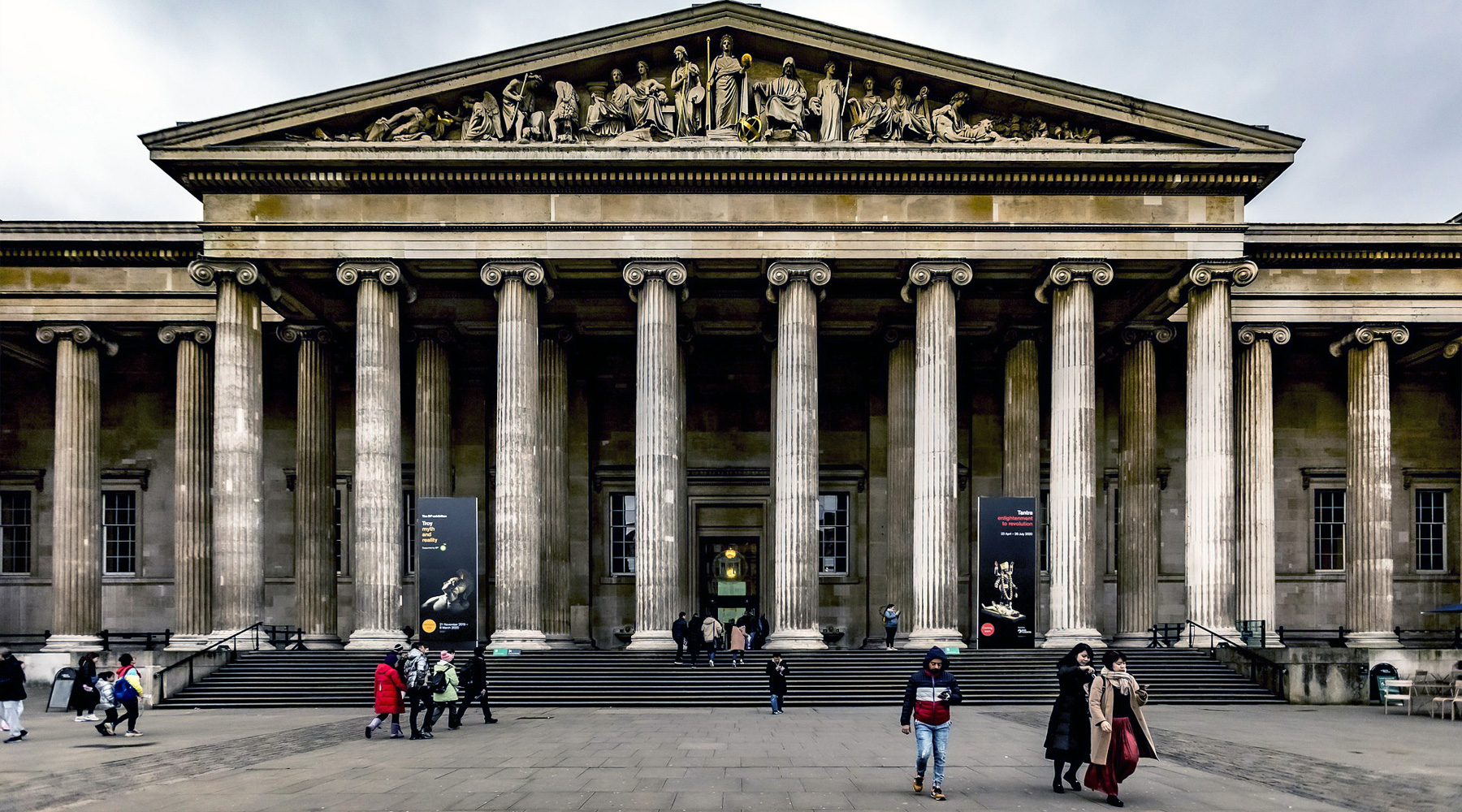 Swap socks for sculptures: The best Museum Memberships for Christmas gifts