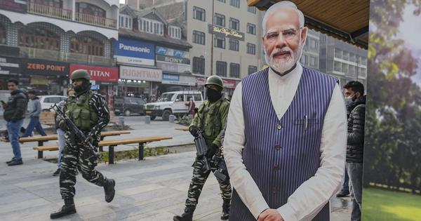 Ramachandra Guha: The reason why Jammu and Kashmir is being denied statehood is clear – Hindutva