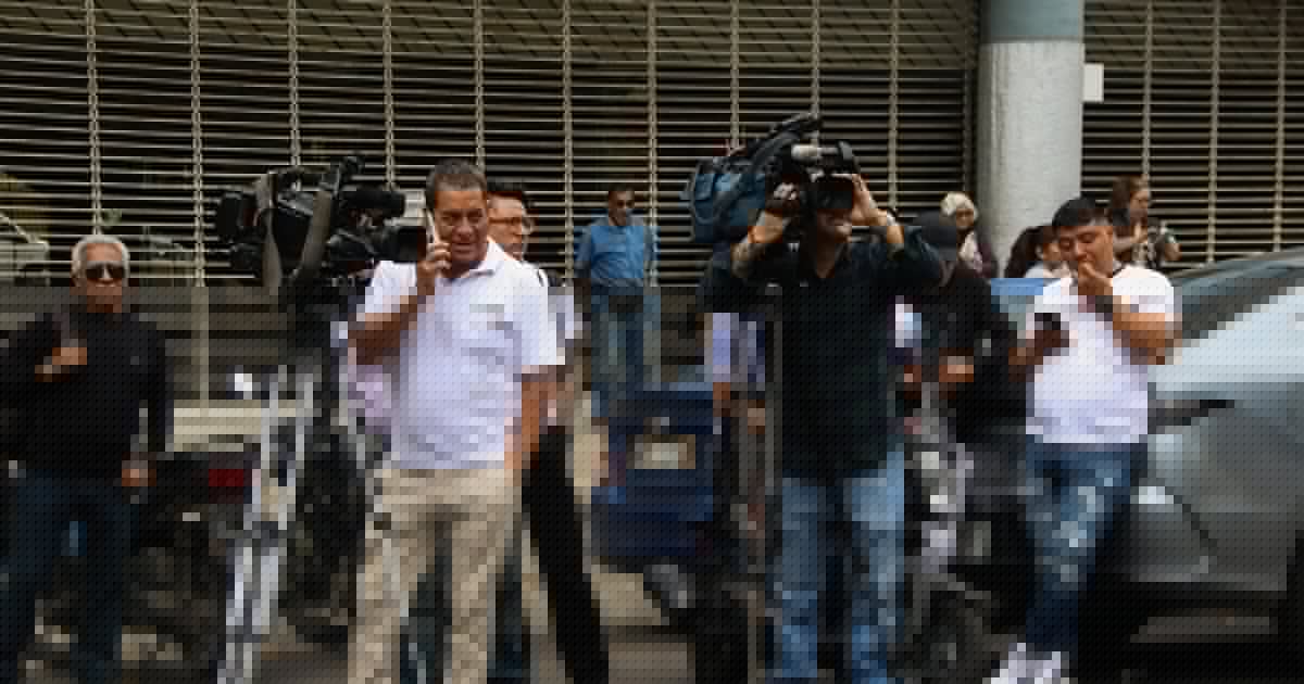 No está claro que sea censura, pero sí es policía de medios