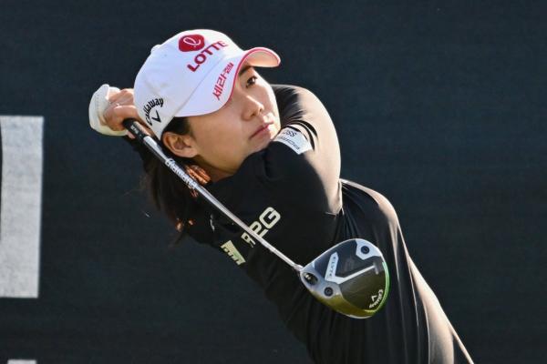 Youmin Hwang shoots course-record 62, takes Lotte lead