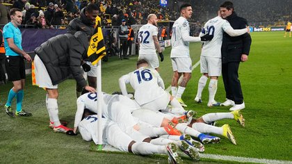 Inter Milan Menyalip AC Milan Dalam Perburuan Mantan Defender Arsenal Ini