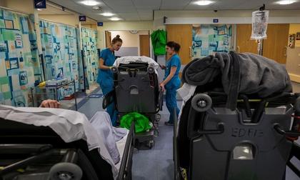 NHS cuts and flu crisis push UK hospitals to the brink - Doctors describe 'third world conditions' and 'system fail'