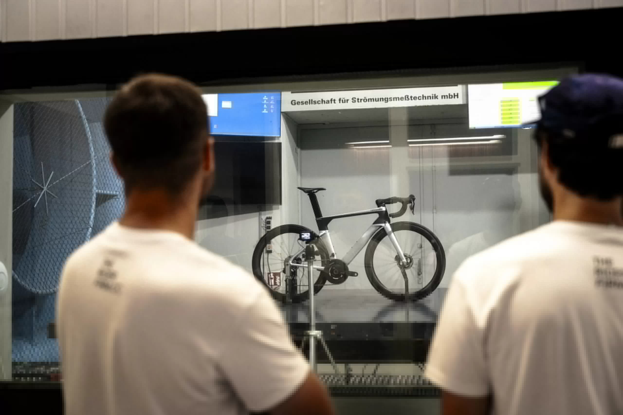 Comment on Digging Deeper Into the Hunt SUB50 Limitless Aero Disc by Hunt Takes Limitless to Next Level With SUB50 Limitless Aero Disc - Bike World News