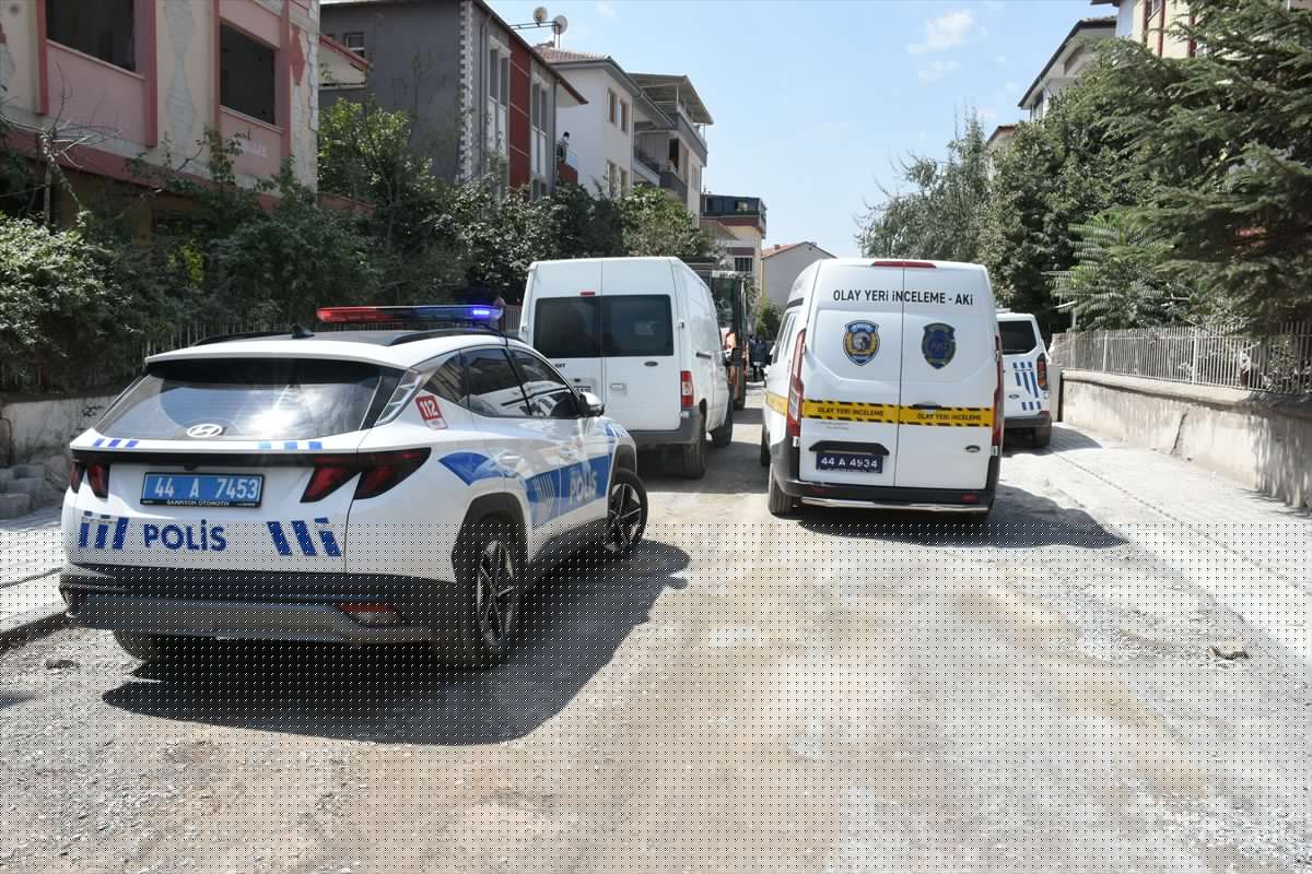 Yol Çalışmasında Greyder Altında Kalan İşçi Hayatını Kaybetti