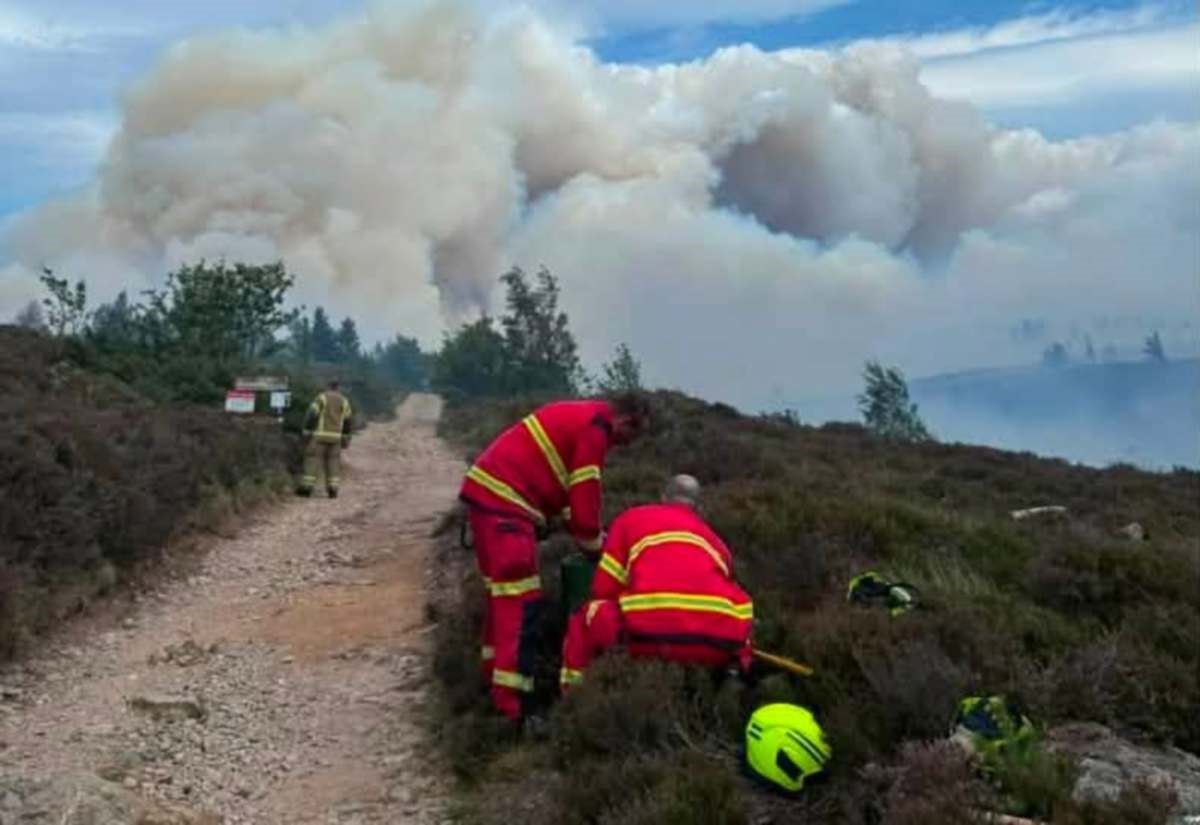 Firefighters hail communities’ ‘kindness and generosity’ as battle against wildfire blaze continues