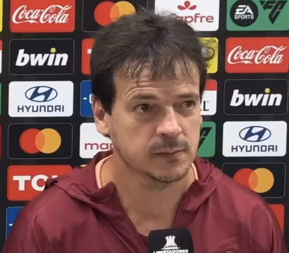 Diniz ansioso com chegada de Memphis ao Corinthians