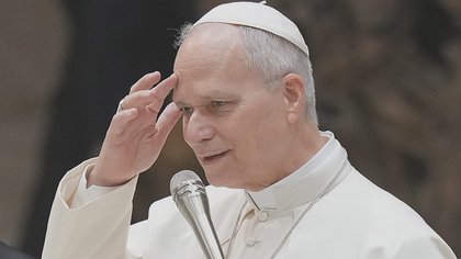 Pope Leo calls for world free from persecution while honoring Holocaust victims