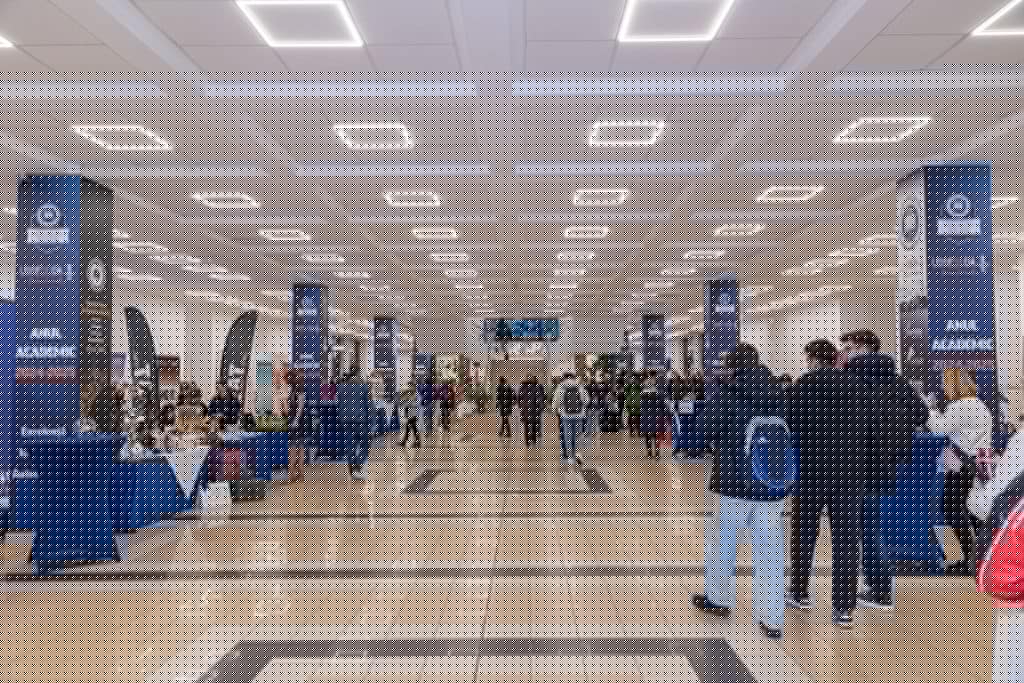 Sesiunea de vară a admiterii la FSEGA, la final: Un candidat din zece a fost admis cu media 10, iar Informatica economică și Contabilitatea și informatica de gestiune, în topul preferințelor tinerilor