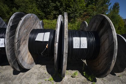 Lawmakers weigh expanded consumer protections as fiber optic transitions spark concern