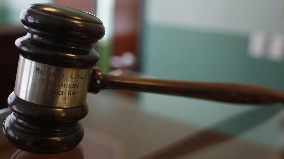 Former Montreal nurse pleads guilty for forging proof of vaccinations