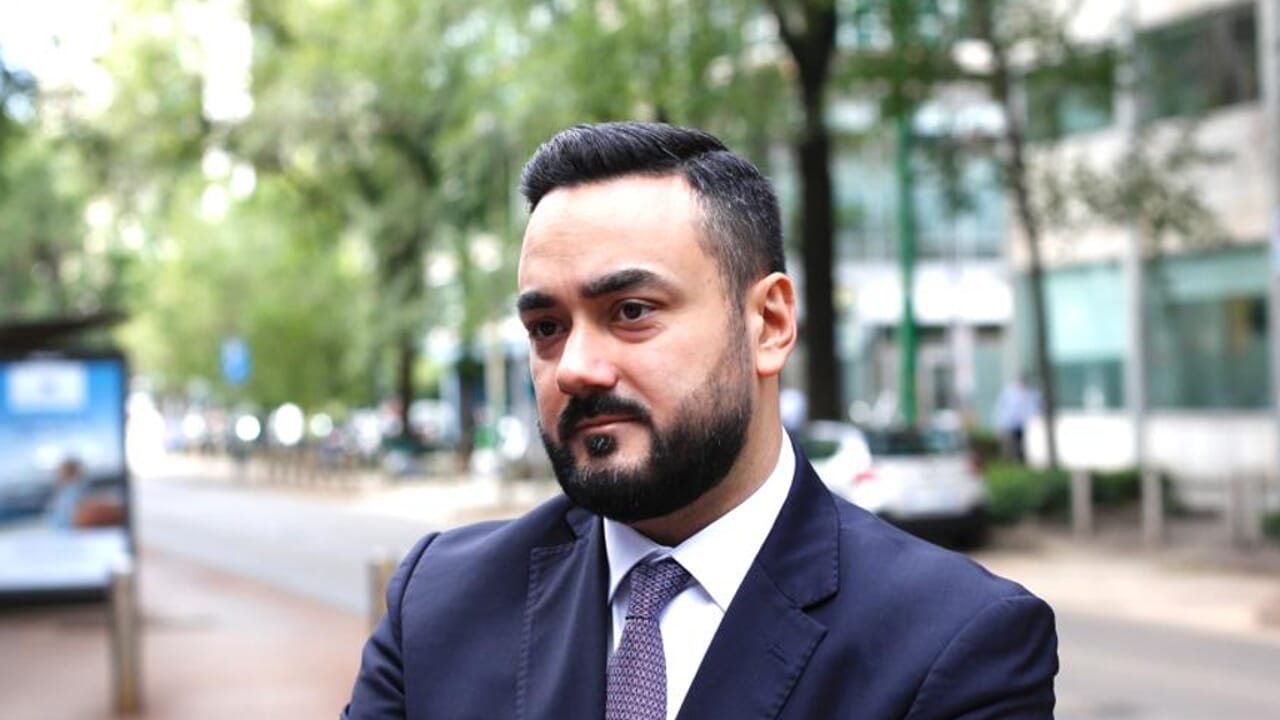il governo vuole 7 nuovi data center in provincia di milano, di marco (m5s): «regione lombardia scavalcata. fontana, se ci sei batti un colpo»