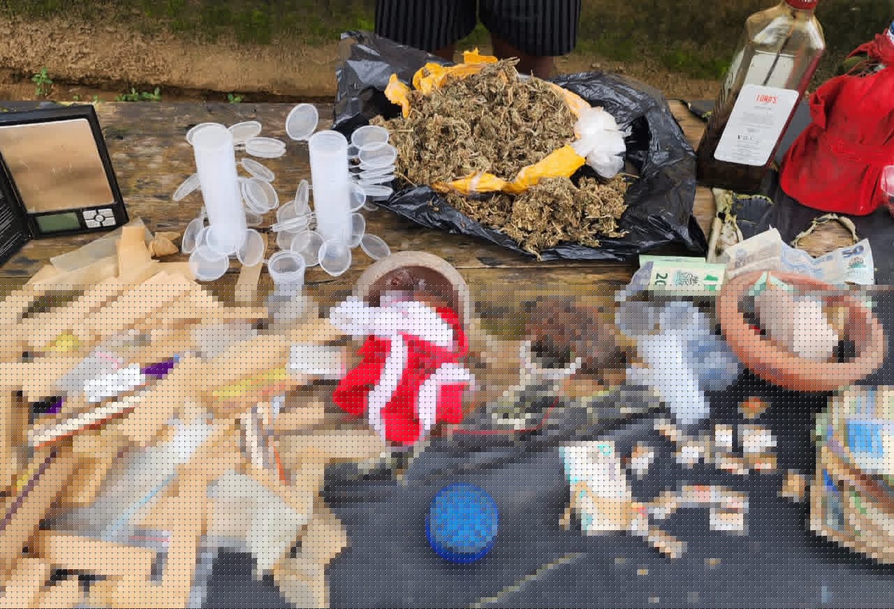 Police arrest 5 suspected drug dealers, recover illicit substances