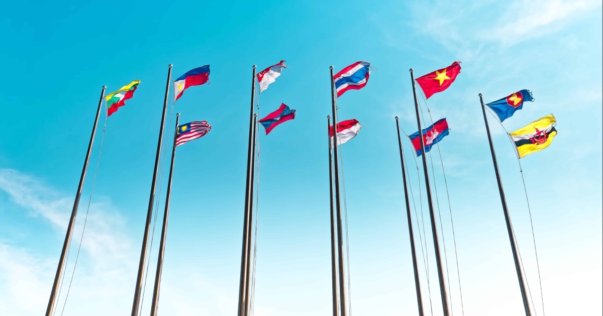 Cross-border power grid and logistics links seen as key to regional competitiveness.