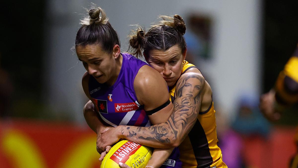 AFLW 2025: Fremantle lose fifth game in eight as finals hopes take further blow in 15-point loss to Hawthorn