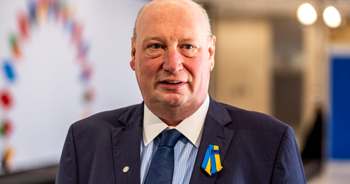 EU Commission finds senior official Hololei breached its rules