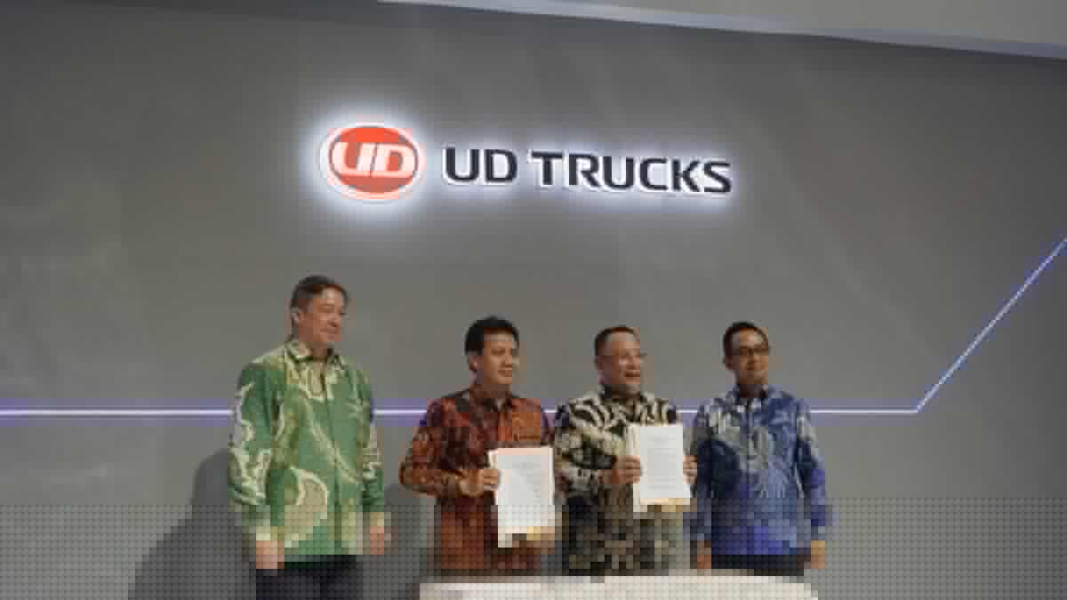 Gandeng Astra UD Trucks, PT Trans Migasindo Amankan Keandalan Armada Tangki