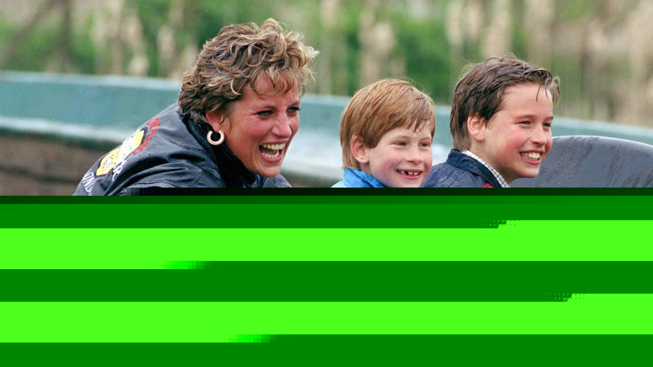 The 25 Most Iconic Photographs Of Diana, Princess Of Wales