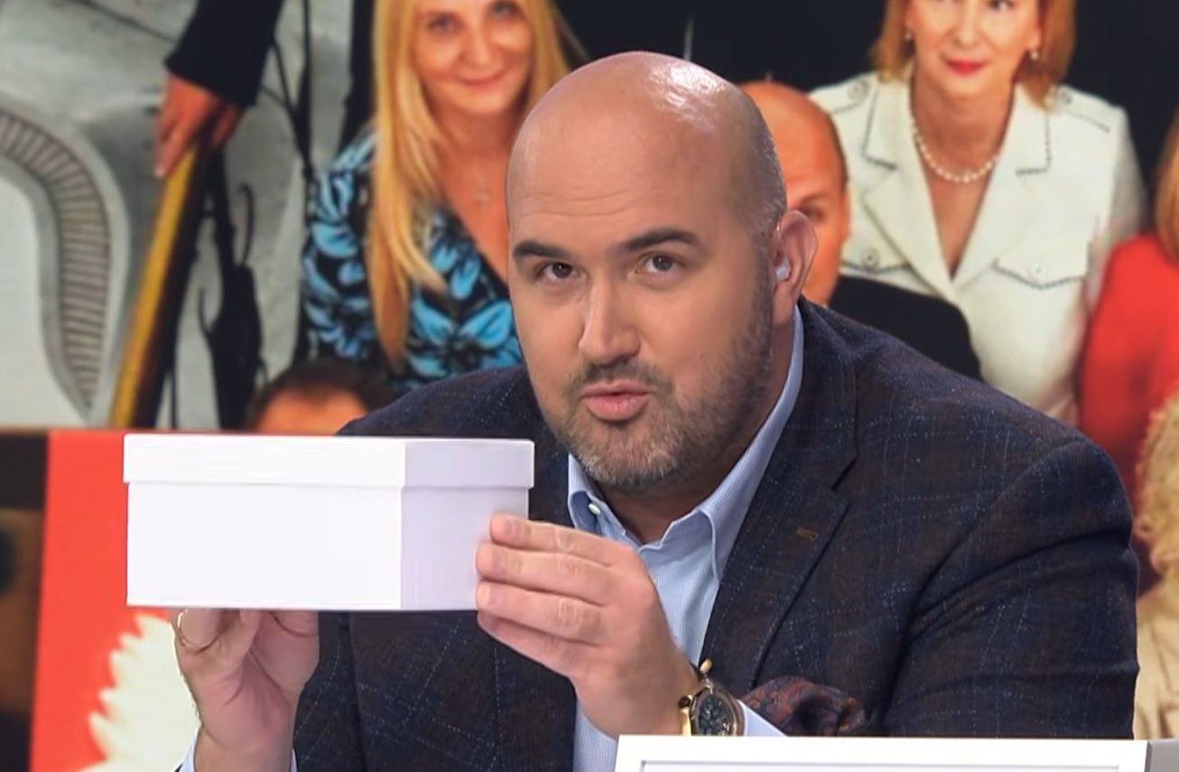 W Republice kpiny ze skargi do KRRiT. Zegarek na rocznicę Nawrockiego schowany w pudełku