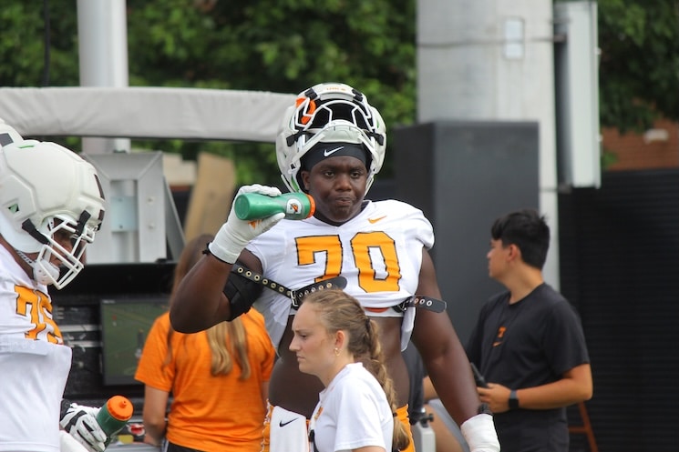 All Signs Point to a Breakout Season for Tennessee Football Tackle David Sanders Jr.