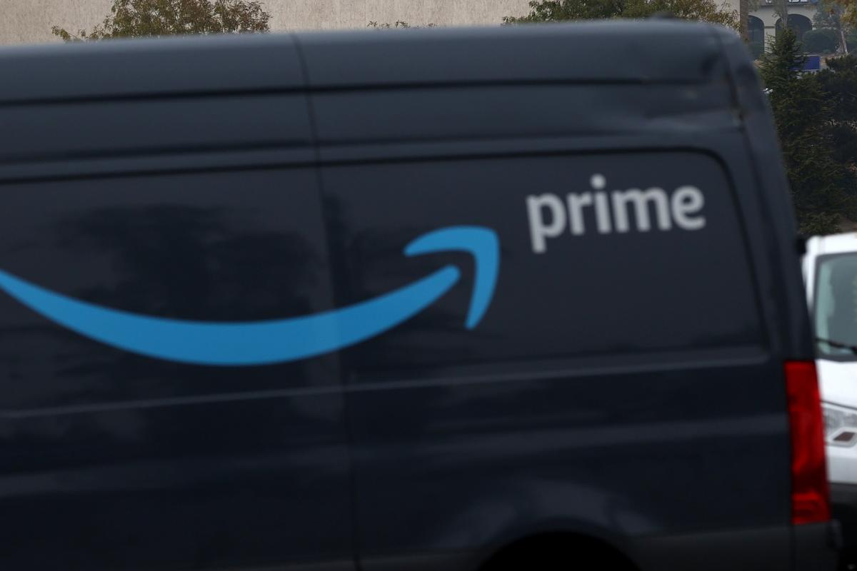 The Illinois Amazon Driver Who's Winning Hearts Everywhere