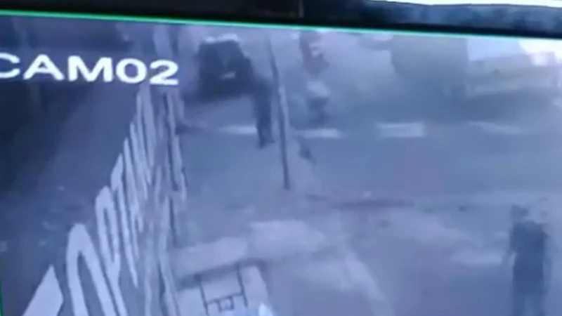 Miras kavgasında ağabeyini sokak ortasında vurdu