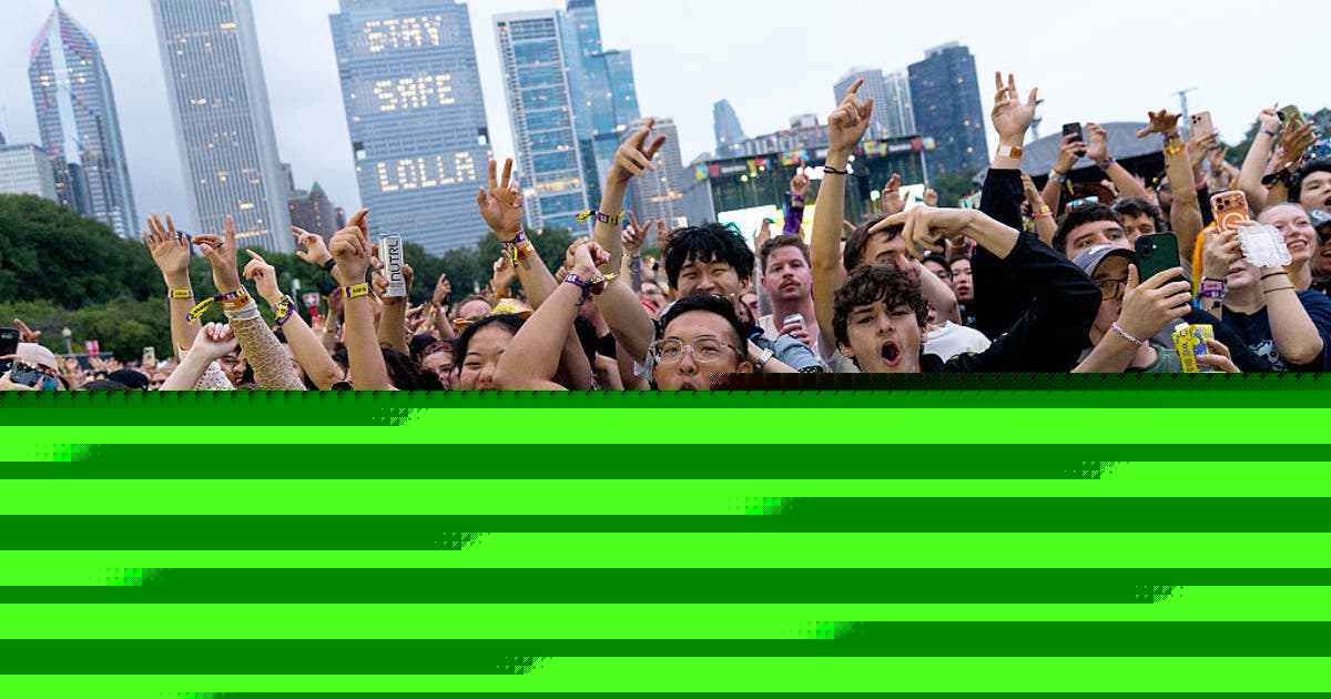 Lollapalooza Day 3: Rain delays start, Olivia Dean and Jennie headlining