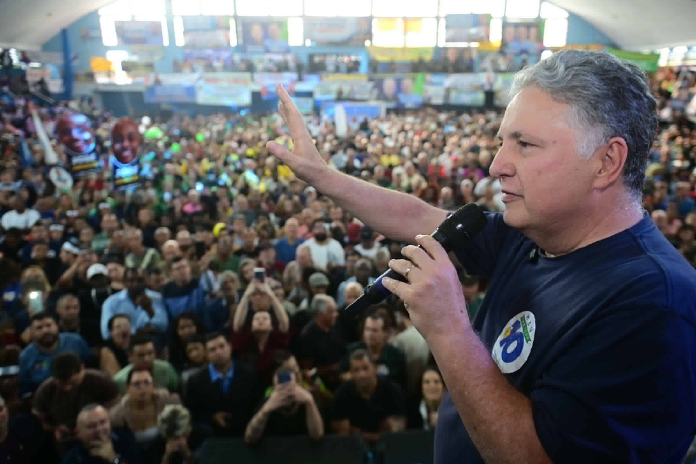 Juiz determina que Garotinho cumpra sentena que o deixa inelegvel