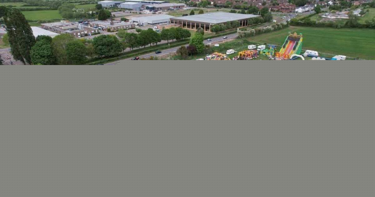 Popular Taunton theme park issues warning to visitors as event nears end