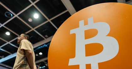 Bitcoin cae por debajo de los 85 mil dólares, su precio más bajo desde noviembre del 2025