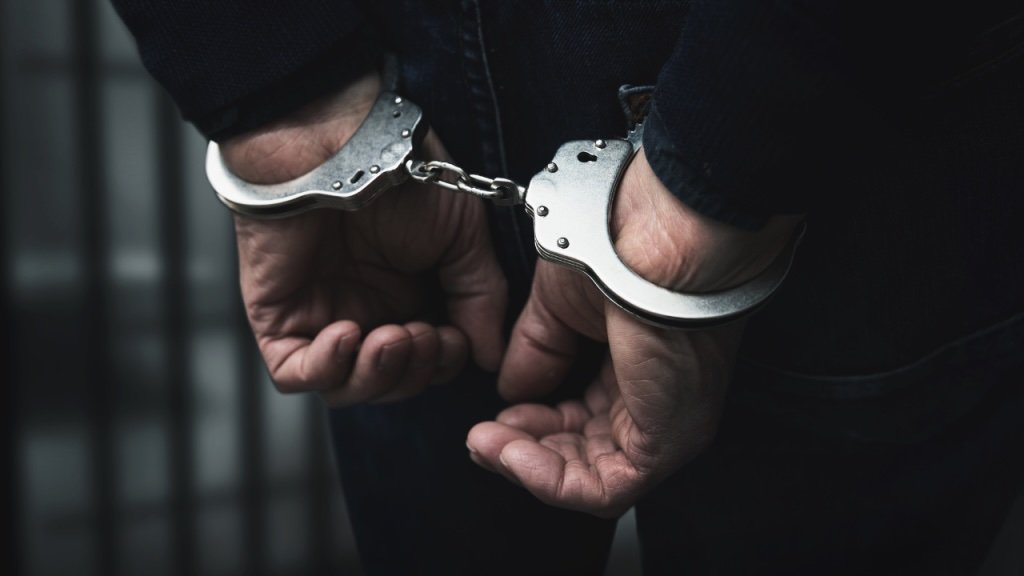 Man arrested for removing, damaging Erdoğan banner in northern Turkey