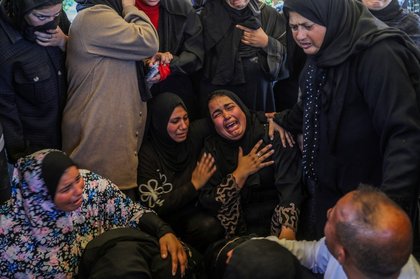 3 Palestinians killed by Israeli fire in Gaza despite ceasefire