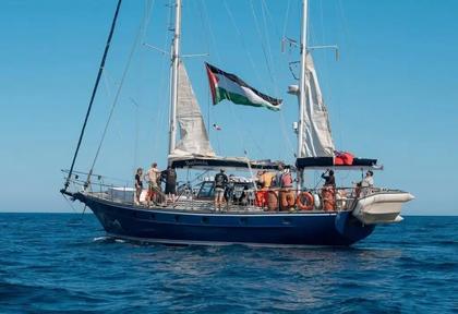 Drones sobrevoam embarcações humanitárias rumo a Gaza