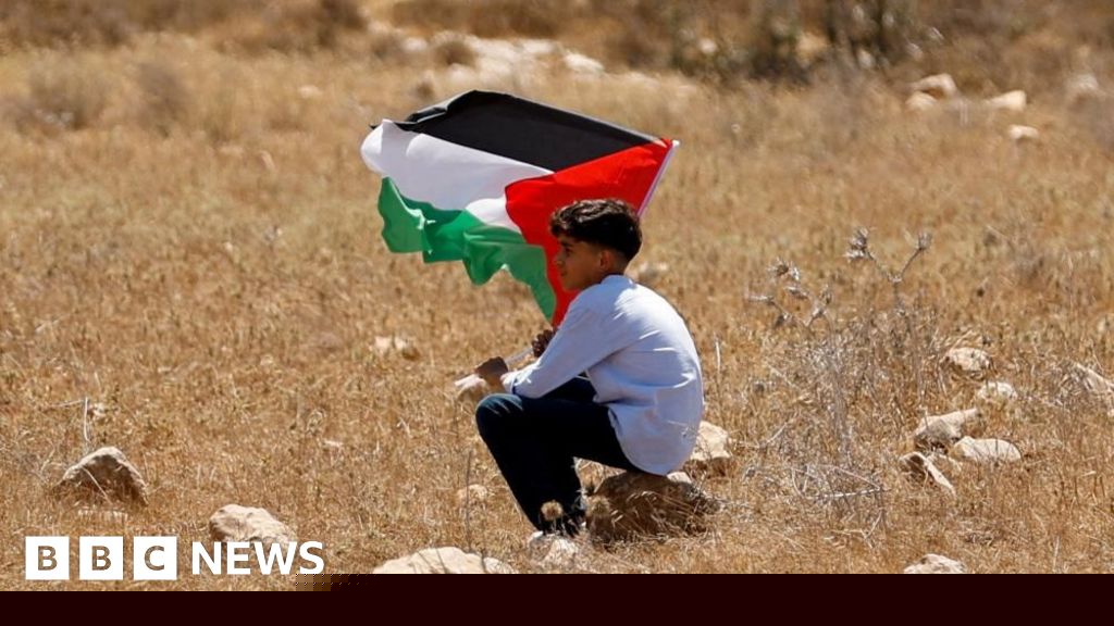 Israel will occupy more West Bank land, but recognition matters, mayor tells BBC
