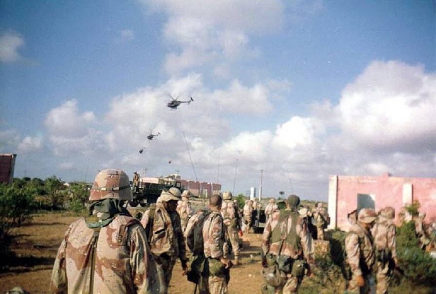 Σχόλιο στο ΣΑΝ ΣΗΜΕΡΑ – 3 Οκτωβρίου 1993: Επιχείρηση Gothic Serpent, “Black Hawk down” από τον/την jimeta