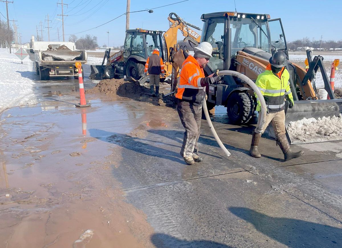 Power restored in Sikeston after transmission line fault; BMU crews tackle emergency water main break