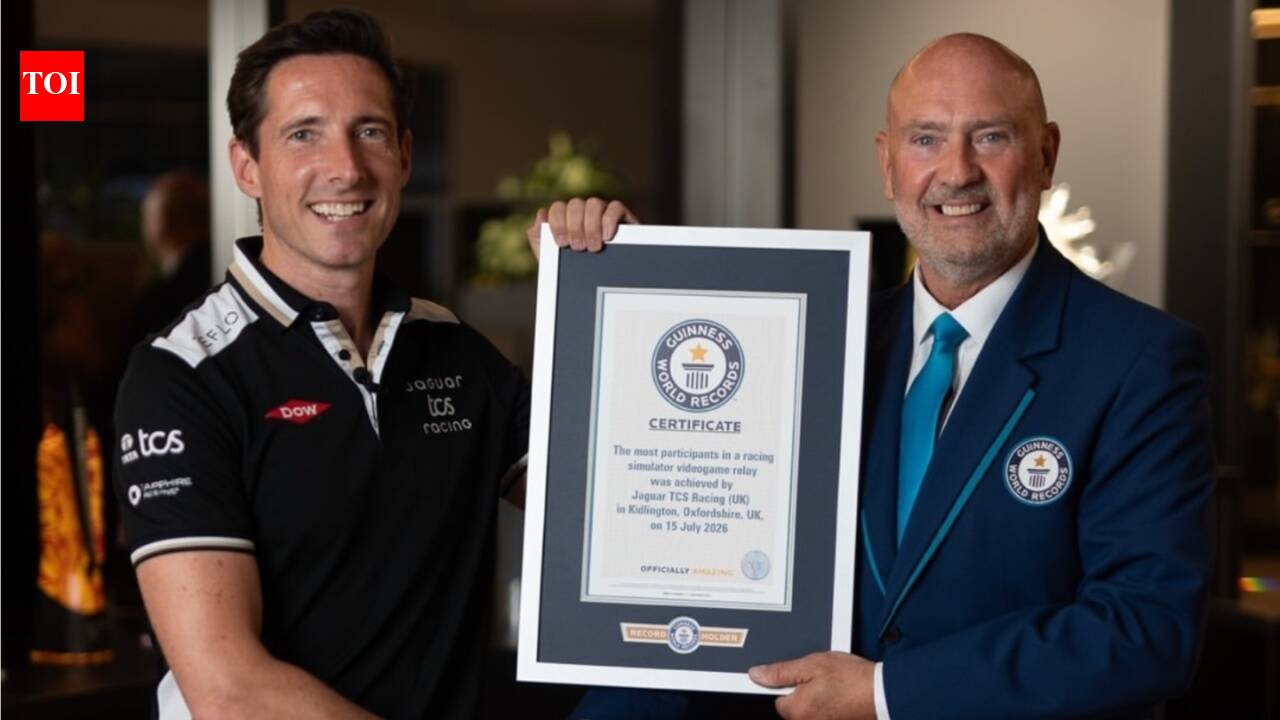 Jaguar TCS Racing sets world record with 29 runners over 100km